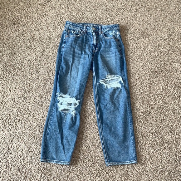 AE Stretch Straight Mom Jeans Size 6 Short - Picture 4 of 10